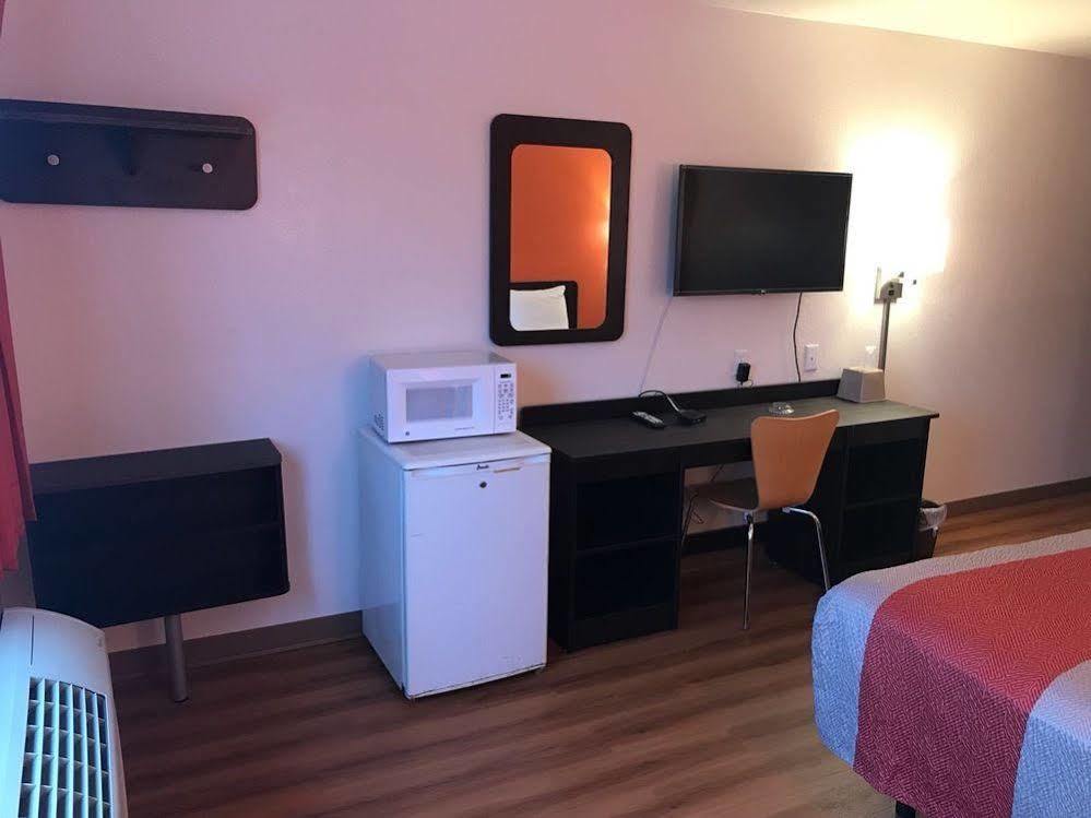 Motel 6-Barkeyville, Pa Extérieur photo