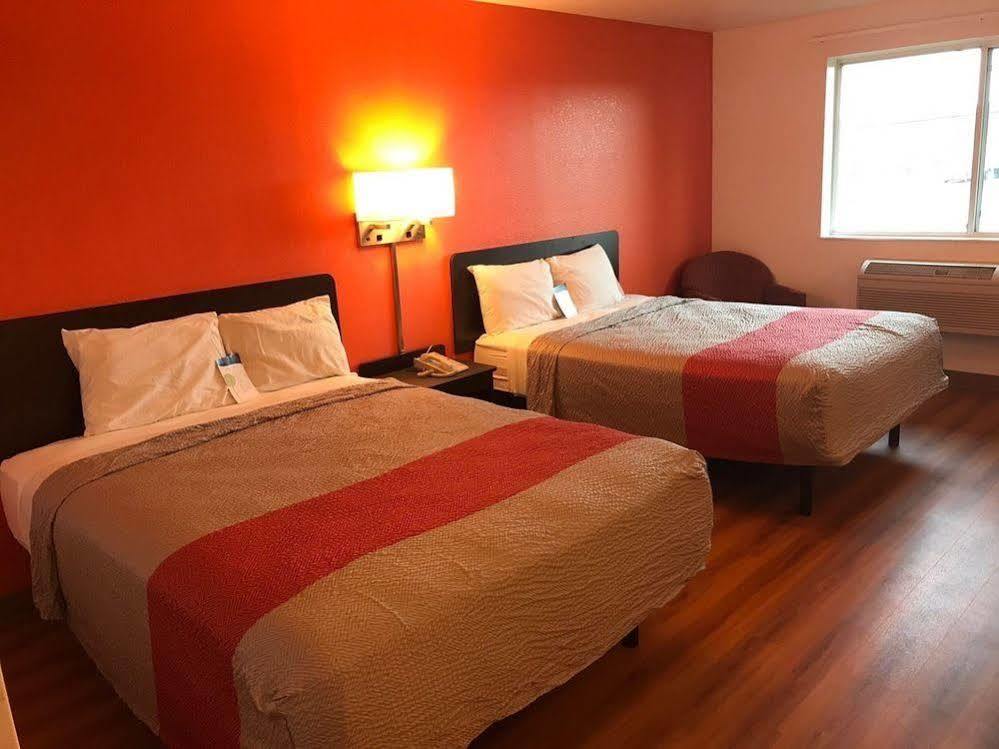 Motel 6-Barkeyville, Pa Extérieur photo