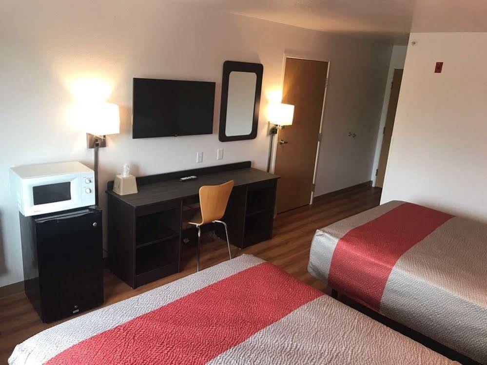 Motel 6-Barkeyville, Pa Extérieur photo